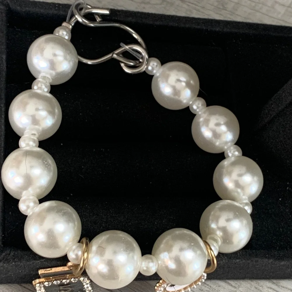 White Faux Pearl Charm Bracelet Perfume Bottle No 5 Bow Rhinestone 7 Inch